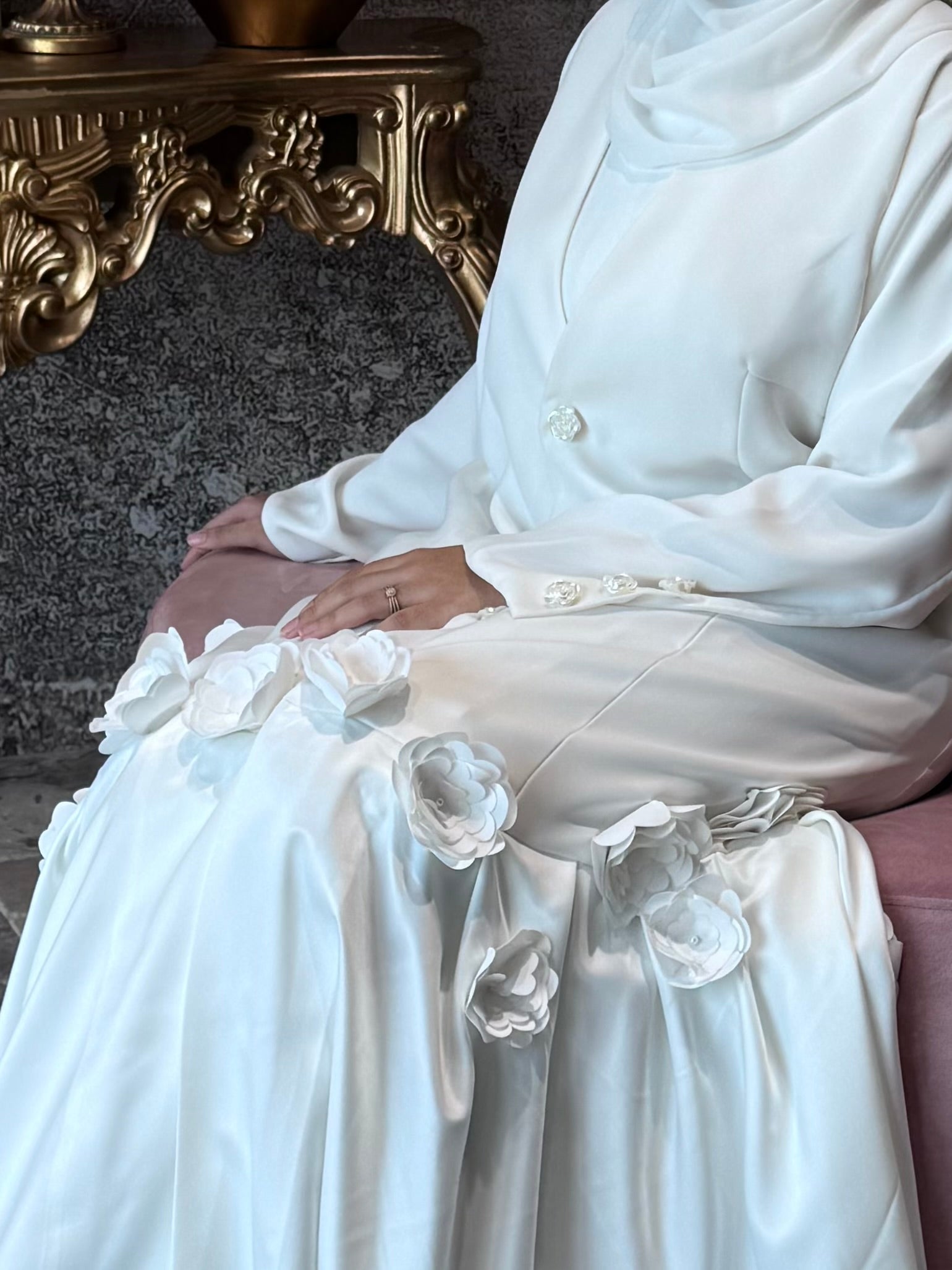 Veloura Pearl